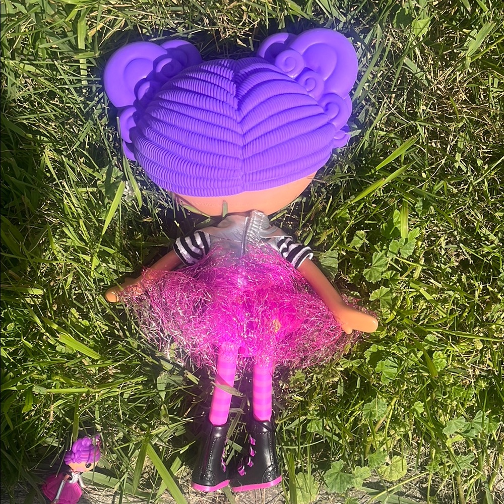 Lalaloopsy doll with mini figure and pet cat - Picture 2 of 2